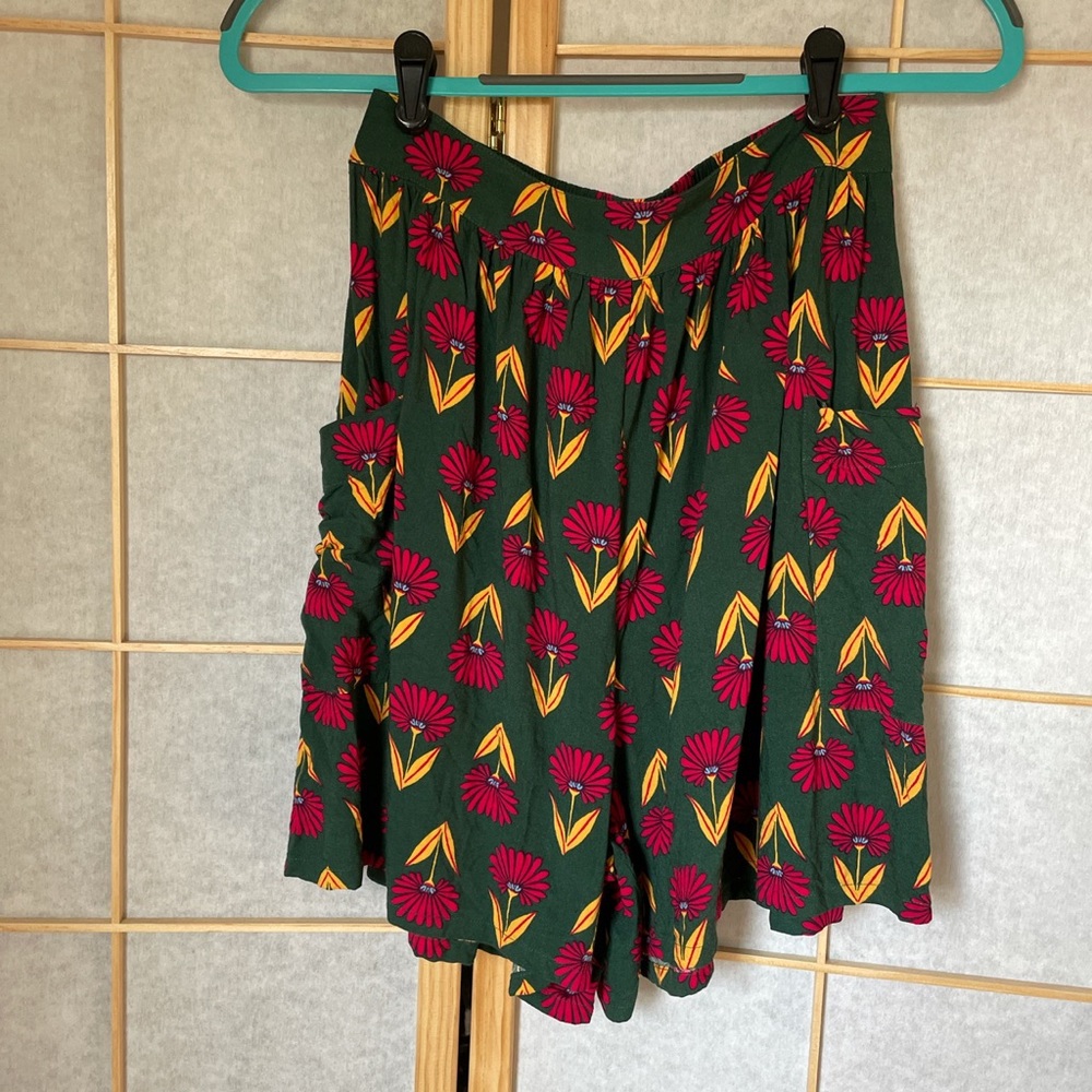 ModCloth Staycation Kickoff Shorts - Picture 6 of 7